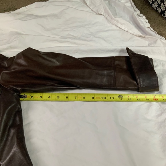 Danier Brown Leather Military-Style Italian Leather Blazer (Women’s medium) - Picture 8 of 13